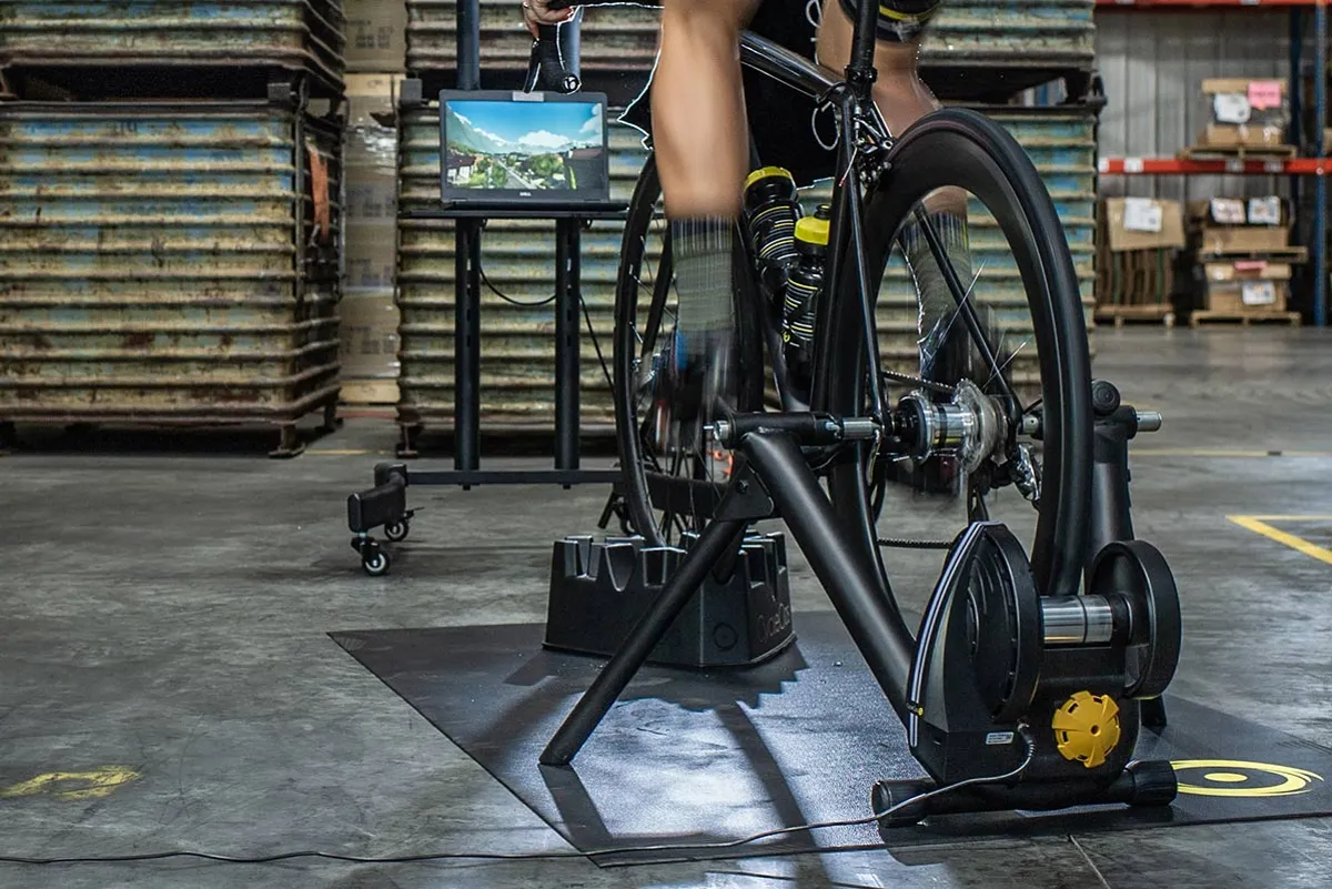 Trainer Axle